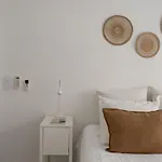 Stylish 2-bedroom With Terrace In Alcantara * Lisboa