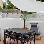 Stylish 2-bedroom With Terrace In Alcantara Lisboa