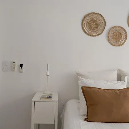 Stylish 2-bedroom With Terrace In Alcântara * Lisboa