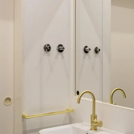 Stylish 2-bedroom With Terrace In Alcântara * Lisboa