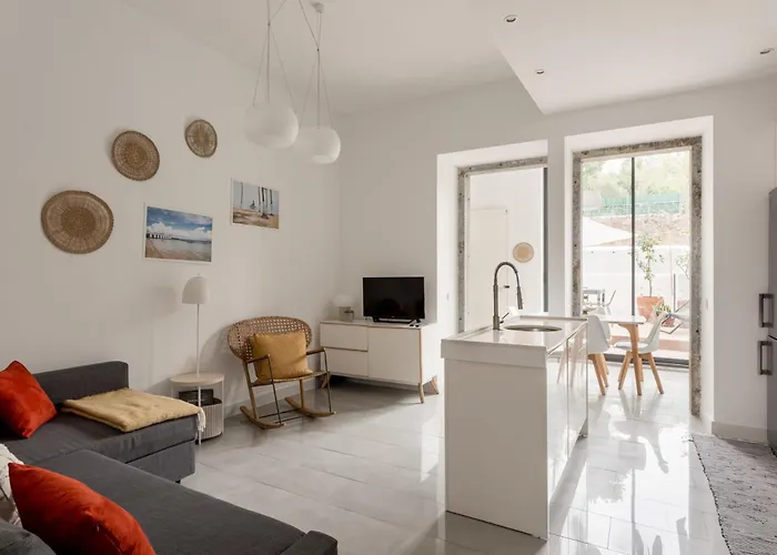 Stylish 2-bedroom With Terrace In Alcântara Appartement Lisboa