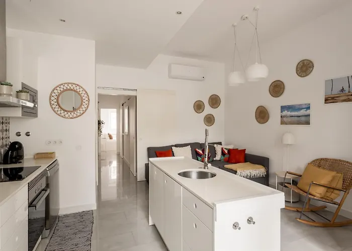 Stylish 2-bedroom With Terrace In Alcantara Lisboa
