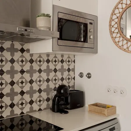 Stylish 2-bedroom With Terrace In Alcantara Apartmán Lisboa
