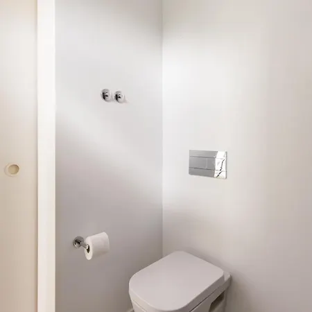 Stylish 2-bedroom With Terrace In Alcantara Apartmán