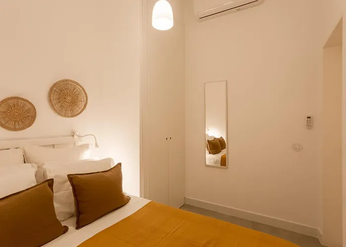 Apartment Stylish 2-bedroom With Terrace In Alcantara *
